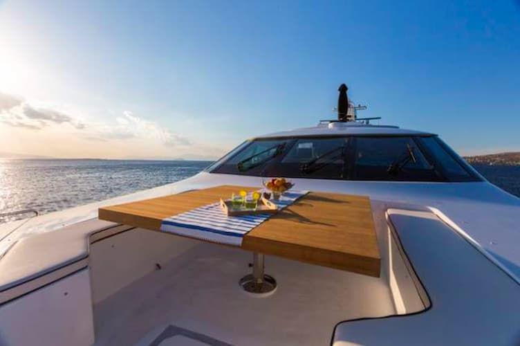 Luxury Yacht Charter, Greece Yacht Charter