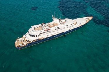 Superyacht rental Santorini, Private Yacht Charter