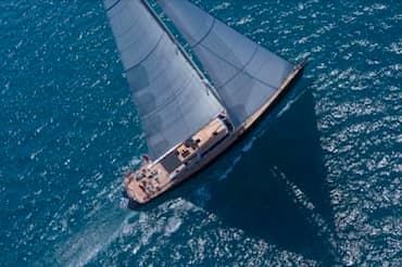 Saling cruises to Greece, Luxury sailing 